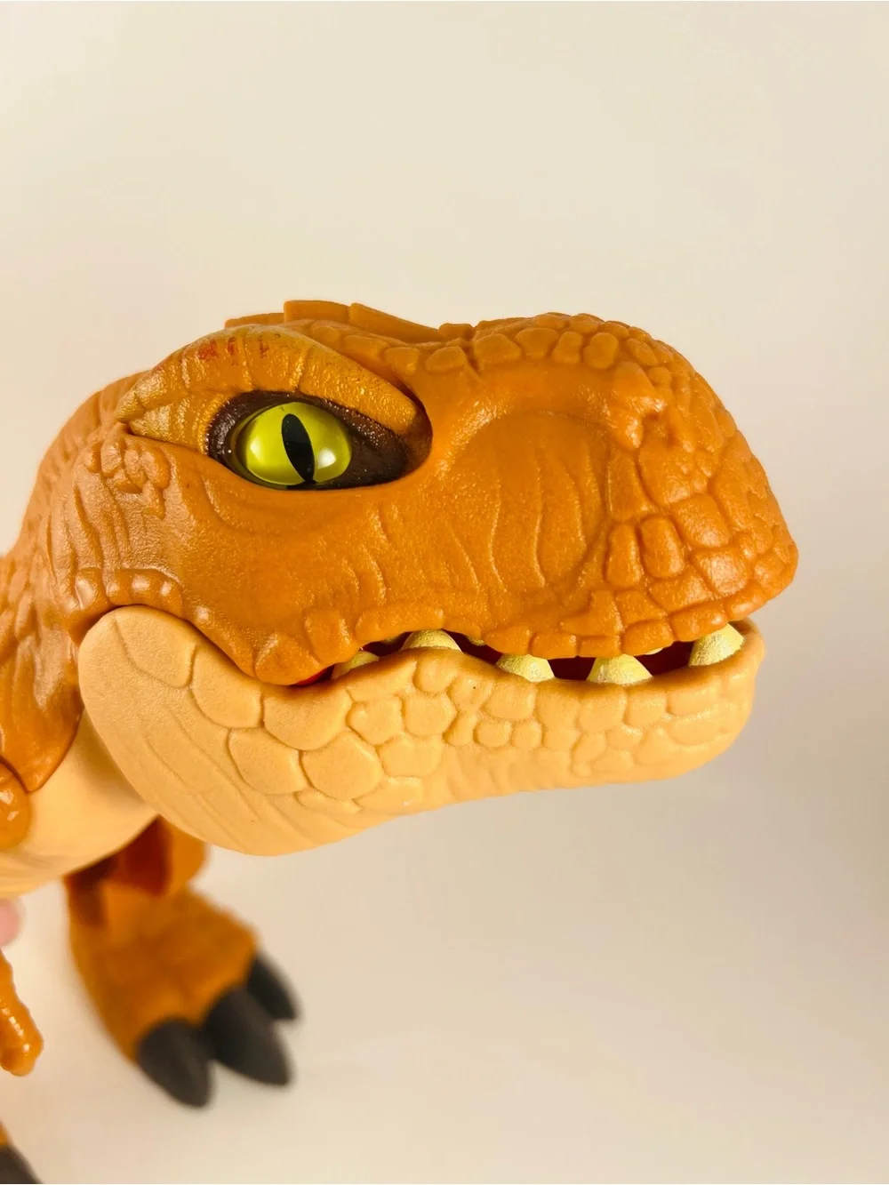 Imaginext Jurassic World Thrashin Action T-Rex Dinosaur Action Figure Toy